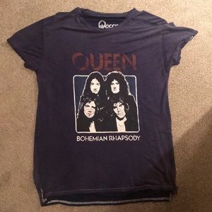 Urban Outfitters Queen graphic tee